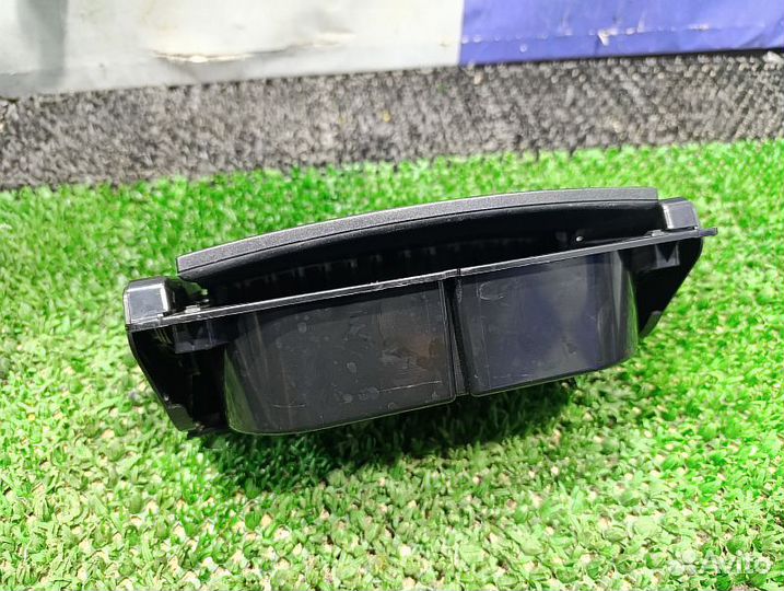 Подстаканник консоли Toyota Land Cruiser Prado