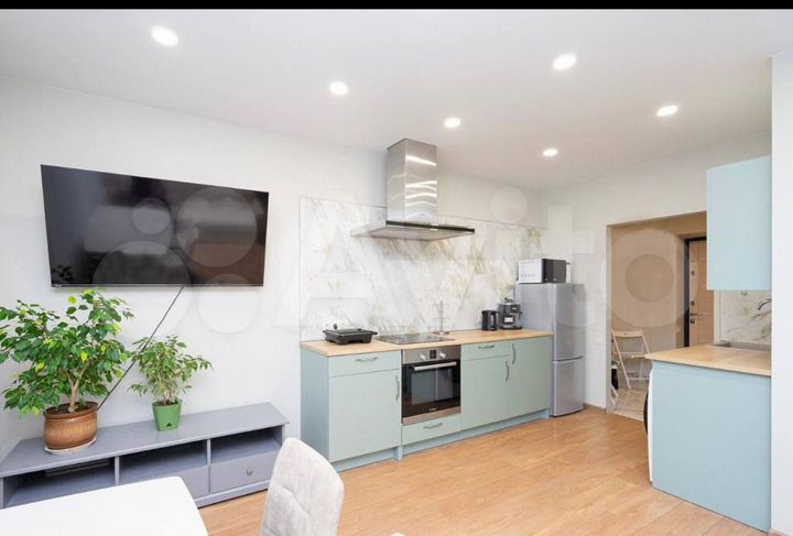 2-к. квартира, 40 м², 1/24 эт.