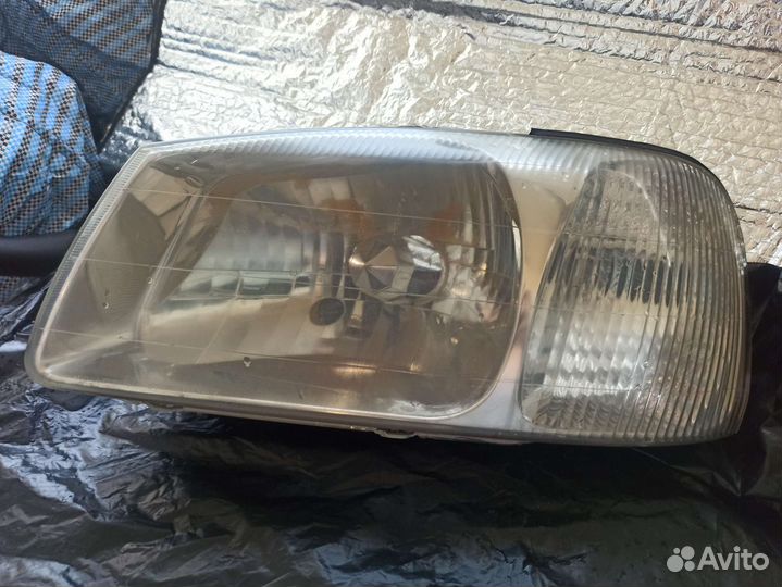 Фара левая на hyundai accent (под восстановление)