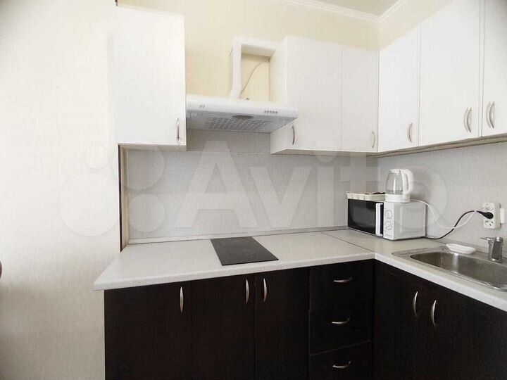 2-к. квартира, 74 м², 3/9 эт.