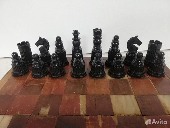 Шахматы СССР 50-е г г. фигуры из бакелита. Редкие