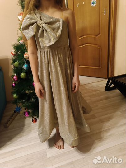 Платье нарядное для девочки 128