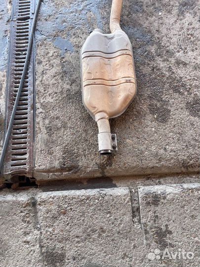 Б/У глушитель - В хорошем состоянииn- оригиналnnу