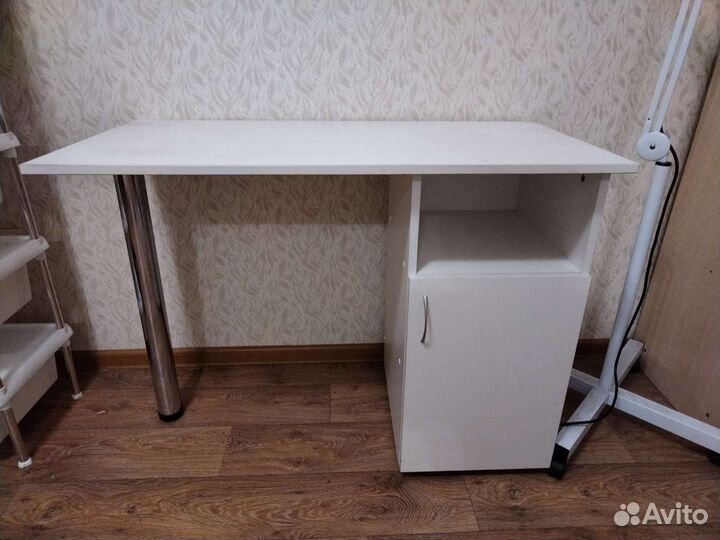 Стол для маникюра