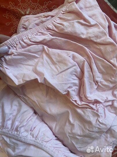 Простынь на резинке в детскую кровать