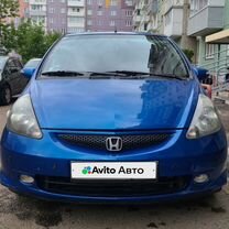 Honda Jazz 1.3 CVT, 2005, 328 000 км, с пробегом, цена 610 000 руб.