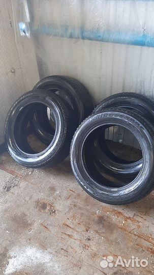 Bridgestone Ecopia H/L 422 Plus 215/60 R17