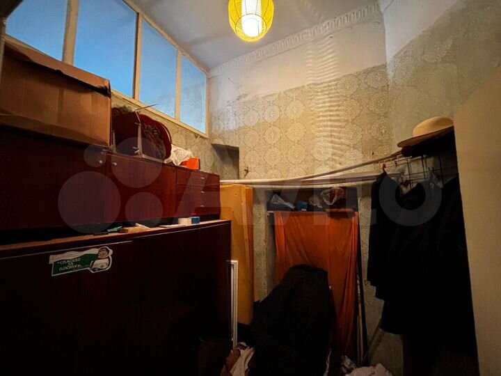 4-к. квартира, 66 м², 1/2 эт.