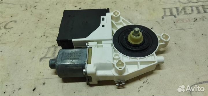 Моторчик стеклоподъемника передний левый VW Tigua