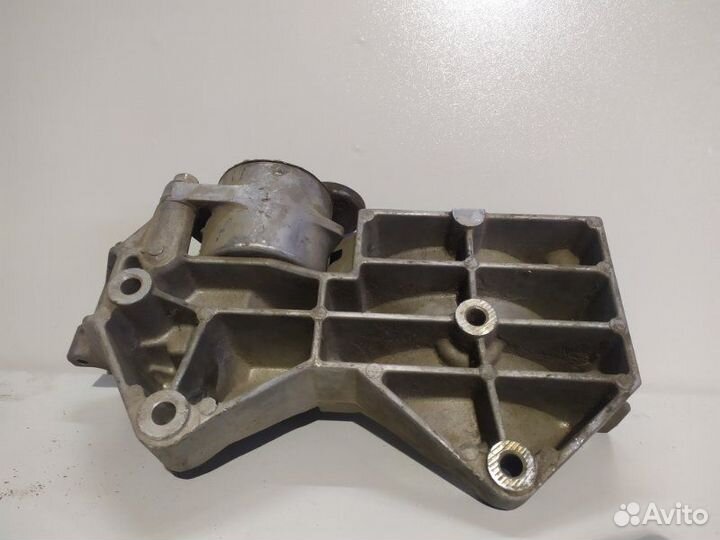 Кронштейн компрессора кондиционера Daewoo Nexia