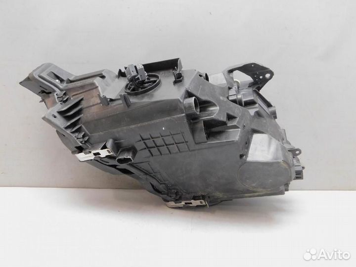 Фара правая Volvo XC60