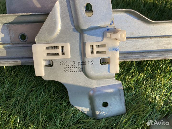 Стеклоподъемники на Рено Сандеро