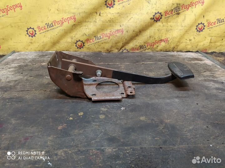 Педаль тормоза Ford Econoline e350 5.8л