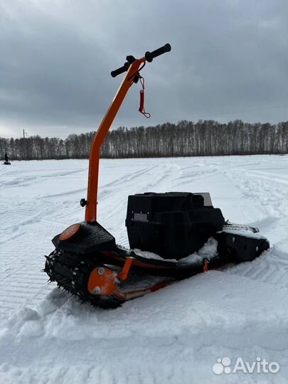 Мотосноуборд спортивный