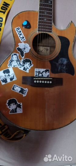 Акустическая гитара