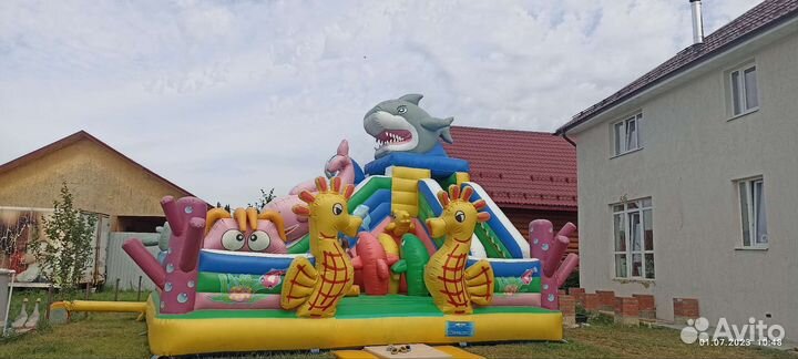 Аренда надувных батутов, праздник с батутом