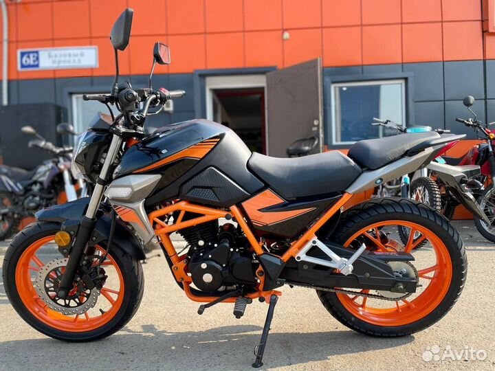 Мотоцикл Nitro 200