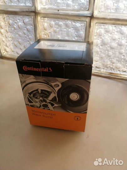 Водяная помпа 06F 121 011