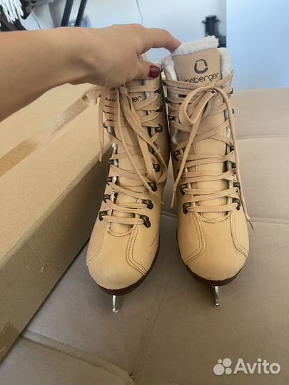 Коньки фигурные женские 36