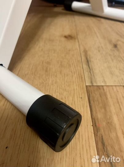 Банкетка белая