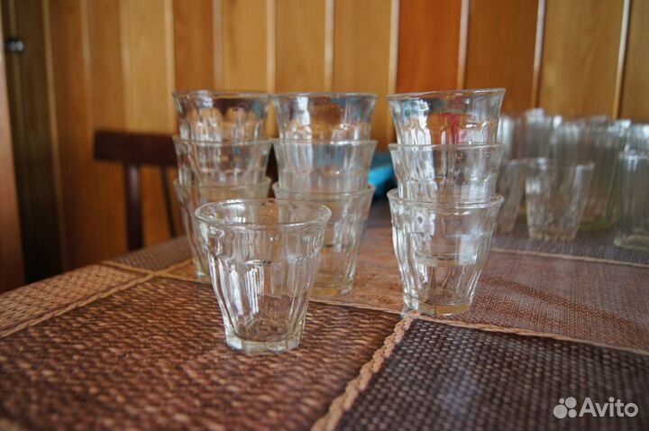 Стаканы,селедочница,рюмки, банки-стекло