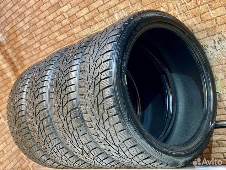 Dunlop SP Winter Ice 02 245/40 R20