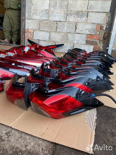 Фонарь задний Toyota Rav4 XA50