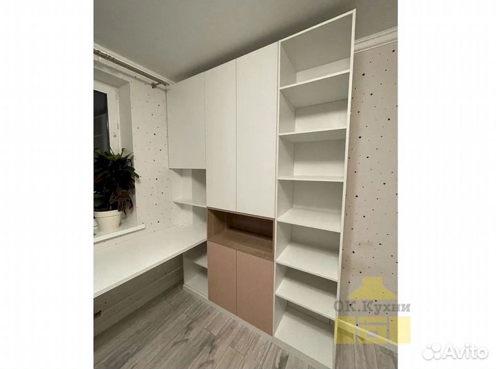 Шкаф с зеркалом