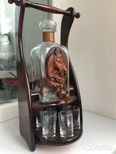 Графин с 6 стопками на подставке