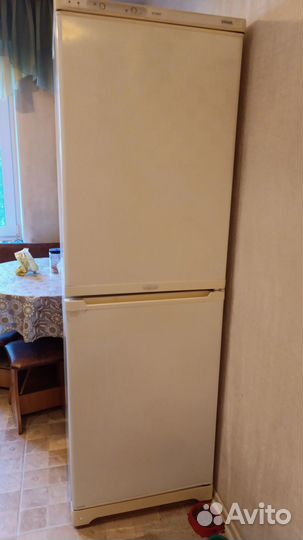 Продам холодильник б/у и стиральную машину б/у