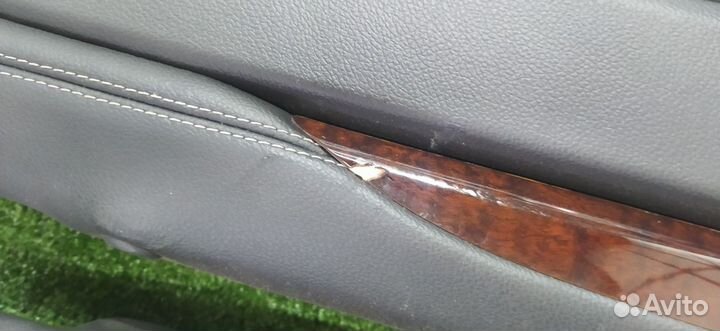 Обшивки дверей пара задние Cadillac Srx 3.0 бензин