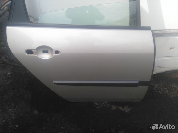 Задняя дверь Рено Сценик 2
