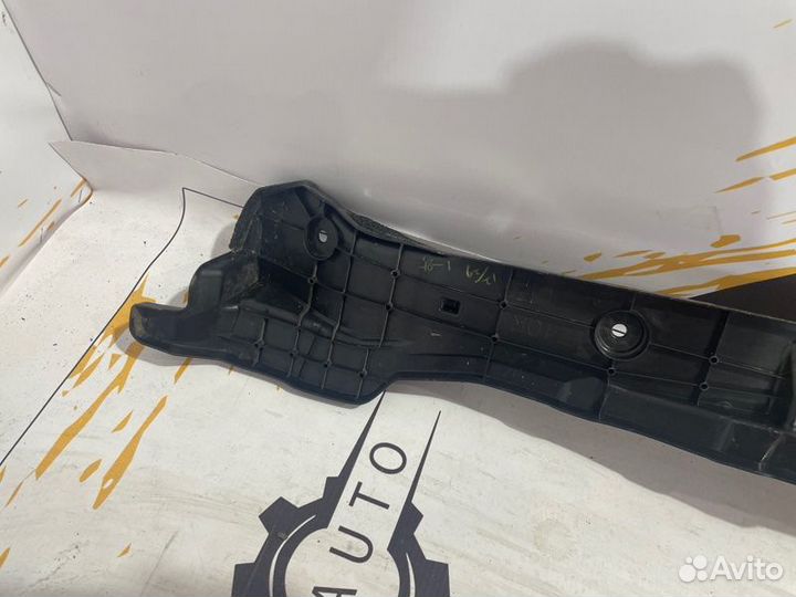 Пыльник переднего крыла правый Lexus Rx F-Sport