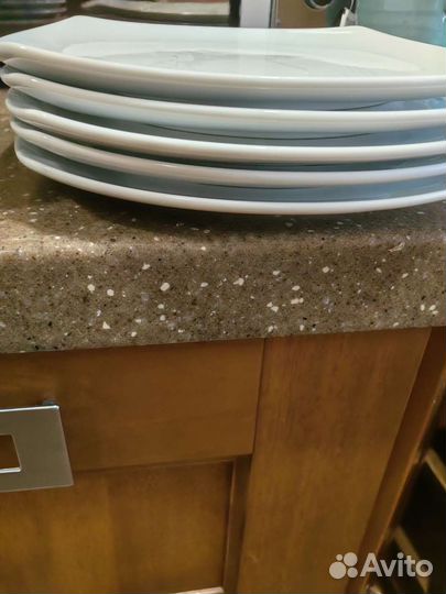 Фарфоровые тарелки квадратные