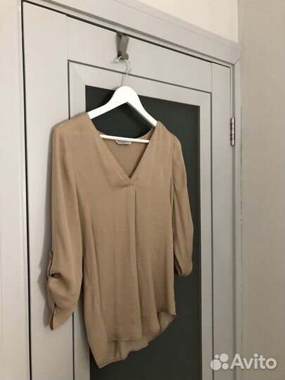 Блуза Stradivarius бежевая