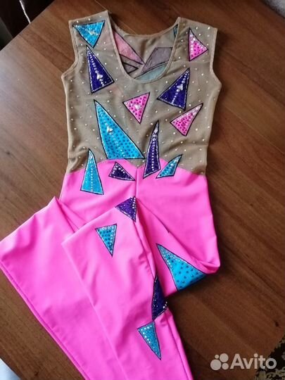 Продаётся комбинезон для худ. гимнастики