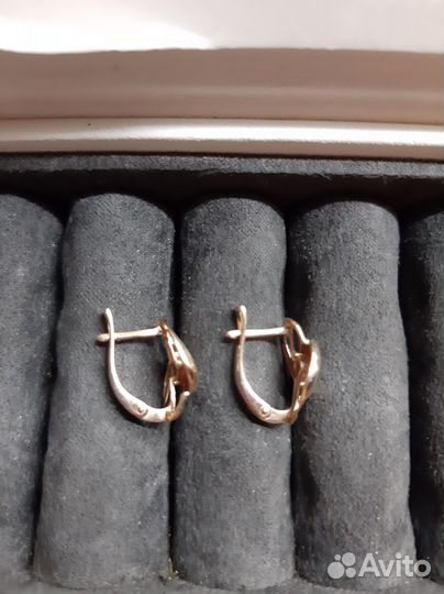 Золотые серьги с бриллиантами