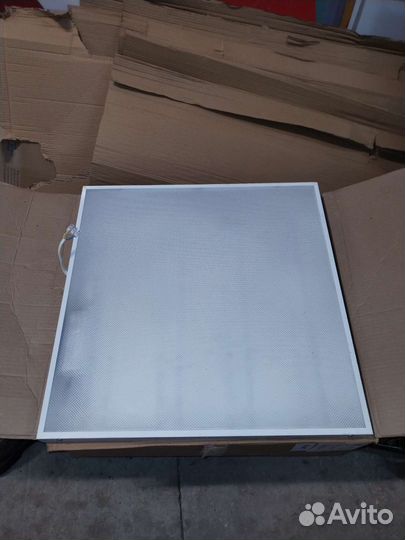 Светильник потолочный светодиодный