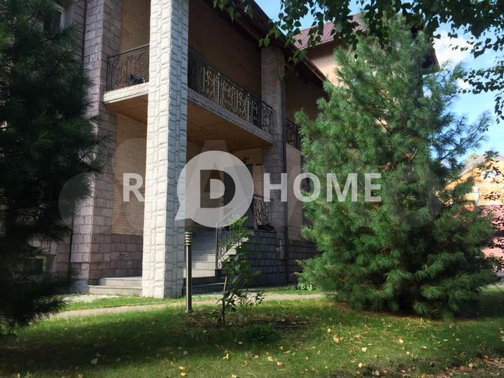 Коттедж 614 м² на участке 12 сот.