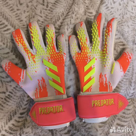 Вратарские перчатки adidas predator