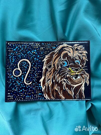 Чехол на паспорт с росписью ручной работы