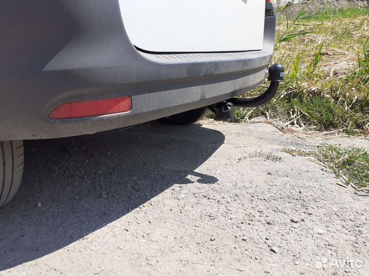 Фаркоп на Лада Ларгус