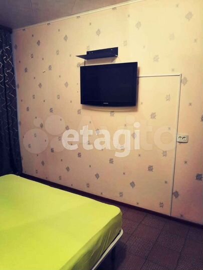 3-к. квартира, 50 м², 1/9 эт.