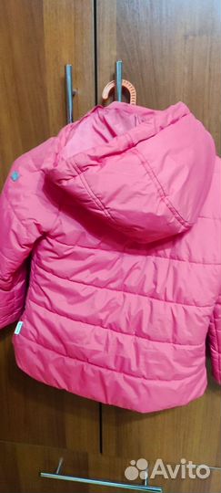 Демисезонная куртка 110 для девочки