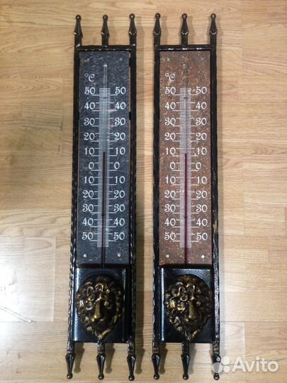 Термометр фасадный большой с ковкой спиртовой лев