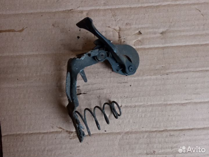 Замок капота Mercedes W208 CLK