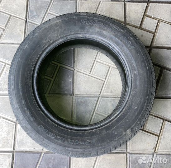 Bridgestone Dueler H/T 687 225/65 R17 101H