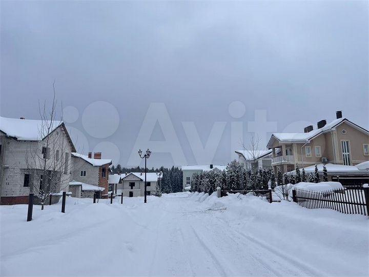 Дом 423,2 м² на участке 11,3 сот.