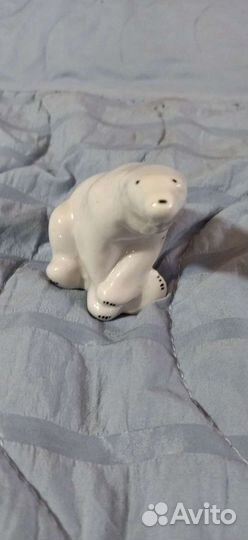 Фарфоровая статуэтка белый медведь СССР
