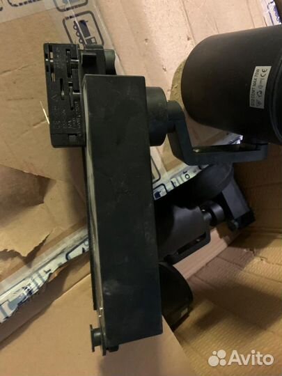 Светильник трековый